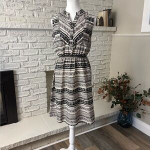 Jolie Black and Off-White Patterned Midi Dress Size 4